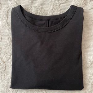 Lululemon Cropped T shirt
